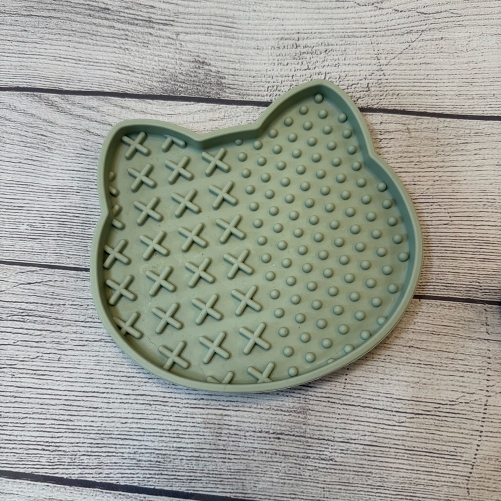 Boots & Barkley Green Cat Lick Mat